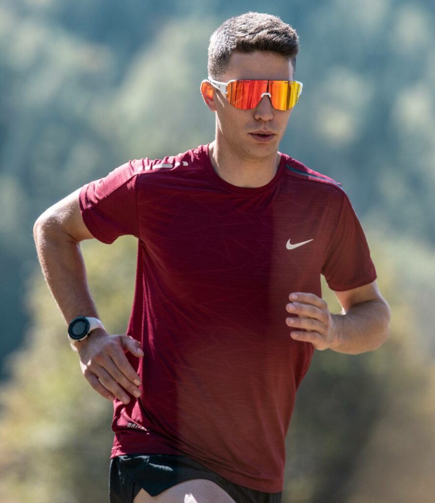 Runner utilizando gafas de sol